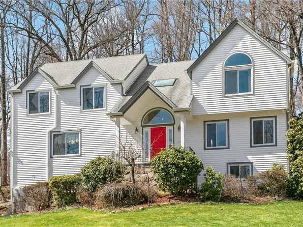 12 Blake Lane, Cortlandt Manor, NY 10567