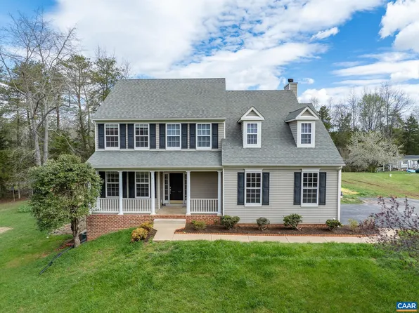 41 Red Maple Ln, Keswick, VA 22947