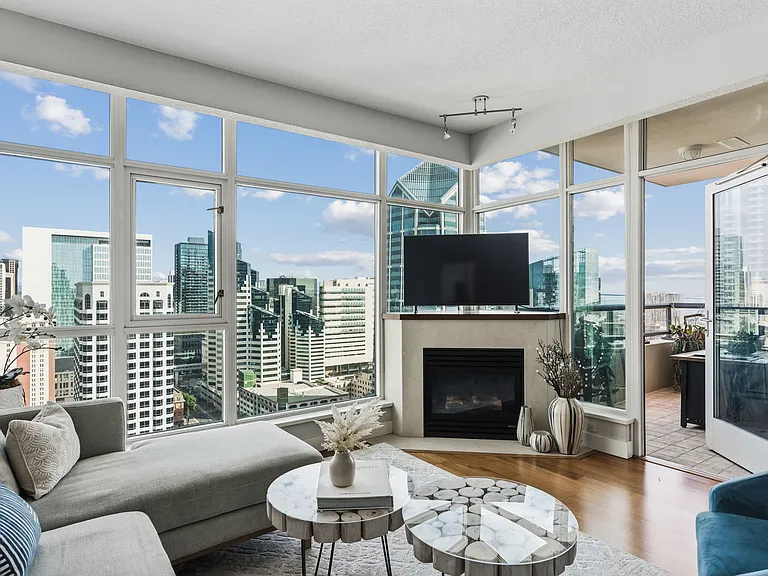 1199 Pacific Hwy #2903R — Photo 1