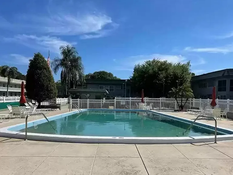 1433 S Belcher Rd — Photo 30