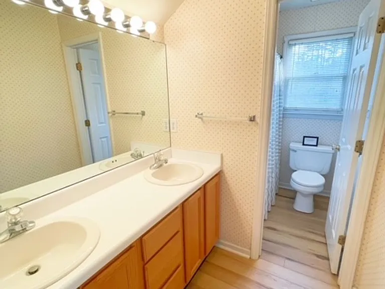 1624 Nesfield Pl — Photo 17