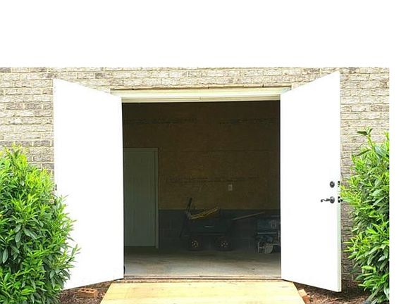 Entrance to walkout basement