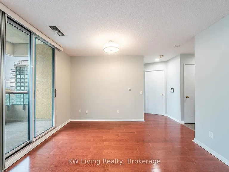 238 Doris Ave #2512 — Photo 9