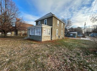 38 N Hering St, Appleton, MN 56208