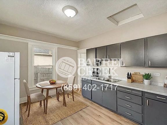 3rd image of 430 Price Ave