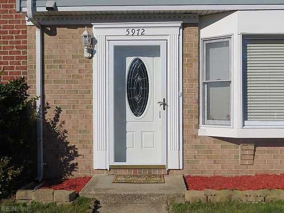 2nd image of 5972 Edgelake Dr