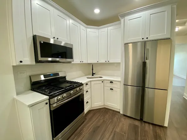 3227 W Evergreen Ave Floor 2, Chicago, IL 60651