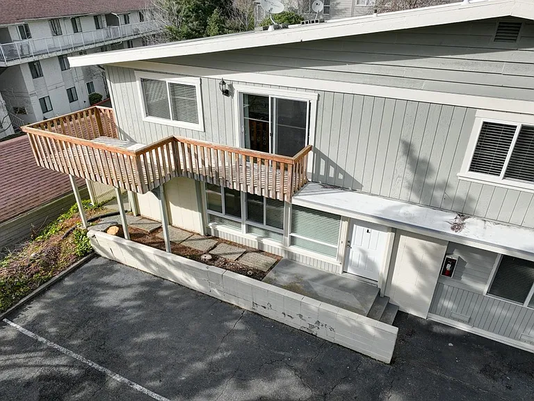9840 NE 116th Street — Photo 36