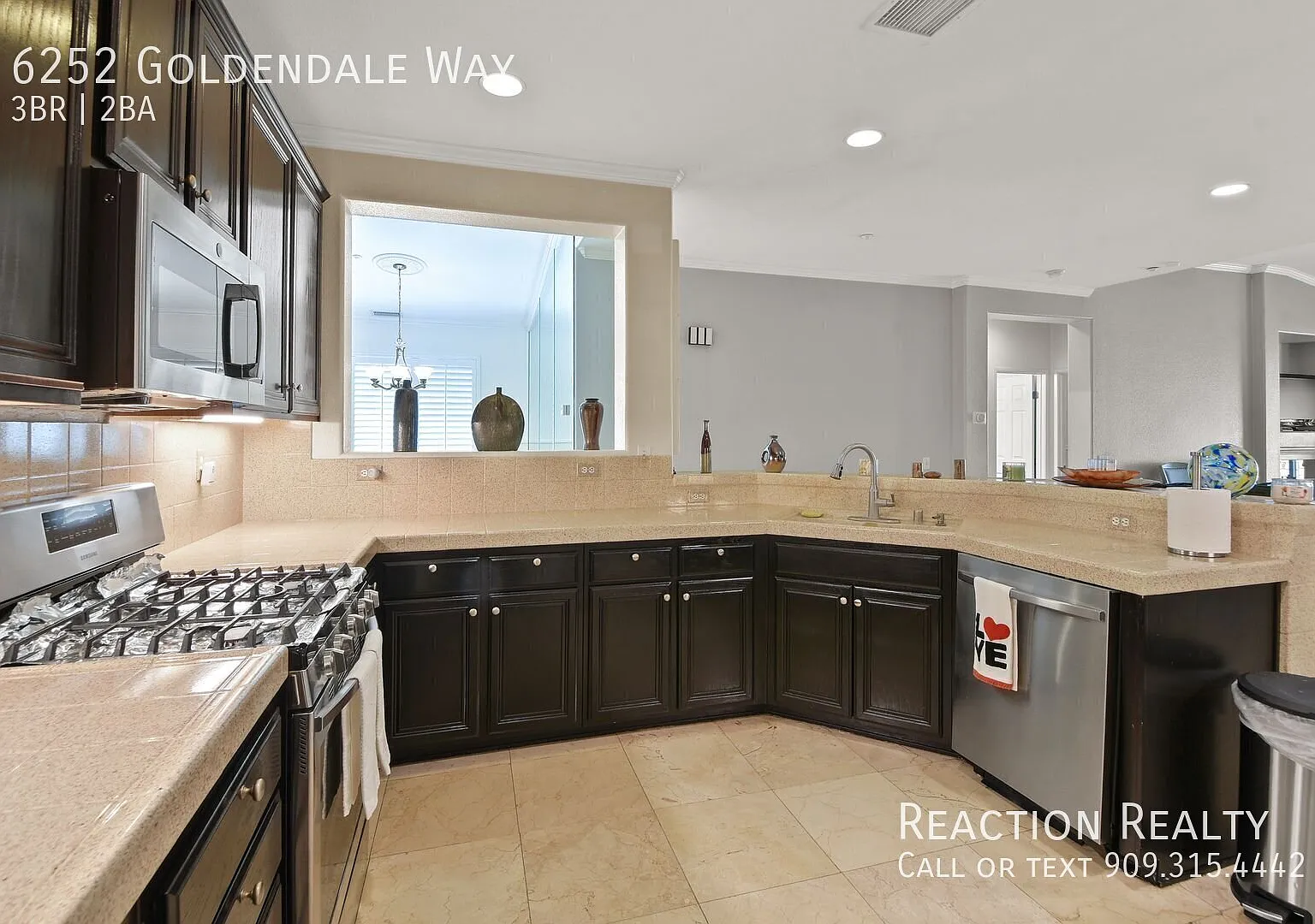 Sierra Lakes Golf Community Living with Paid Solar | 3 Bed, 2 Bath Single-Stor — Photo 3