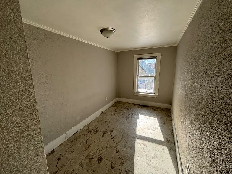 42 Spruce St #6 — Photo 7