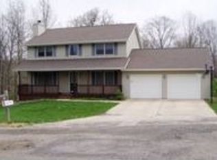 10 Londonderry Dr, Mackinaw, IL
