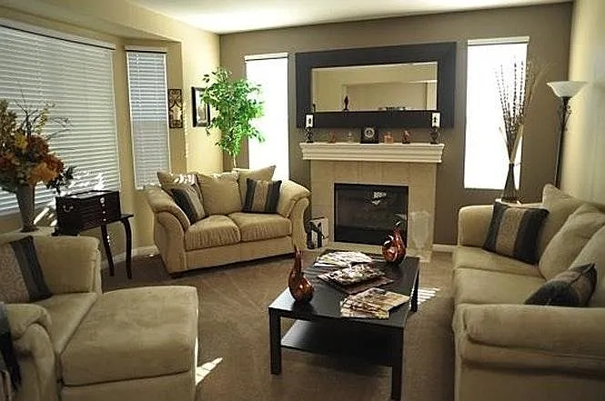 3 bed, 2.5 bath, 2156 sqft, $3,045 — Photo 2