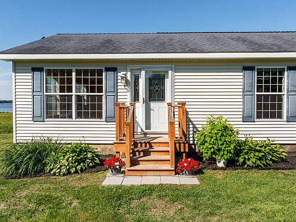 5th image of 484 Woodside Road