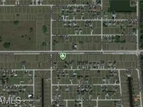 2114 Diplomat PKWY E, CAPE CORAL, FL 33909