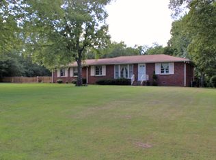 621 Lemont Dr, Nashville, TN 37216