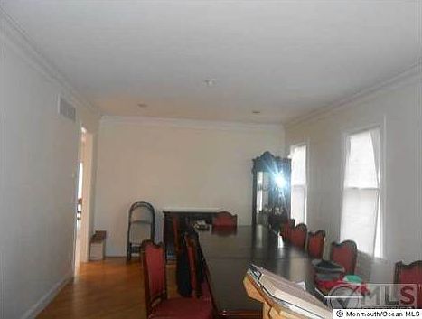 2nd image of 261 Lincoln St