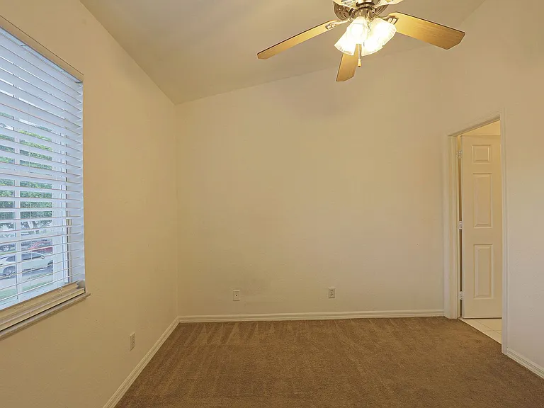 8205 Pacific Beach Dr — Photo 10