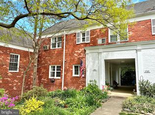 3707 Gunston Rd, Alexandria, VA 22302