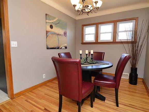 Separate dining room
