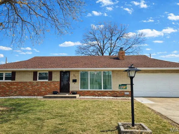 805 Westair Dr, Saint Louis, MO 63125