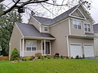 54 Saxton Dr, Hackettstown, NJ 07840