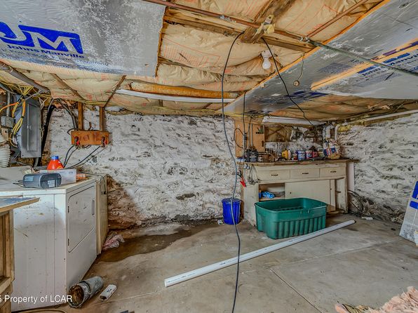 125 Pine View Est, Mountain Top, PA 18707