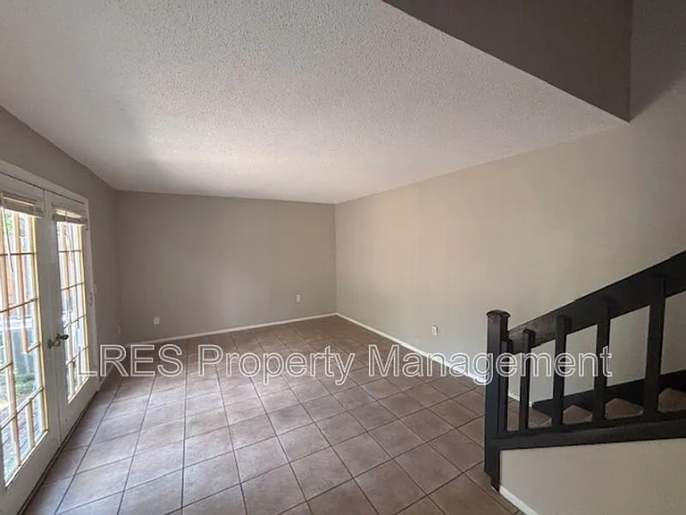 4620 Lighthouse Cir — Photo 6