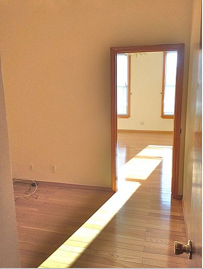 2nd image of 116 Eckford St APT 2R