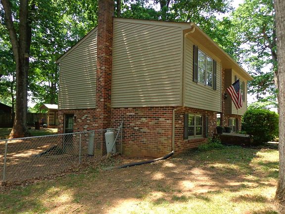 4th image of 101 Shadwell Dr