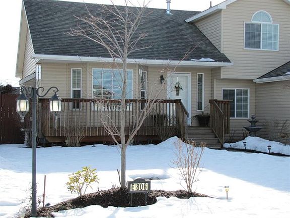 2nd image of 806 E Collin Ave