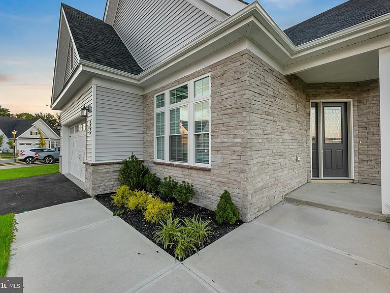 105 Samjan Cir — Photo 8
