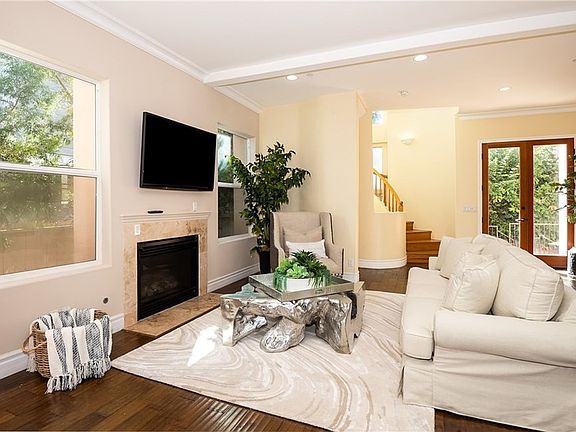 3rd image of 2704 Grant Ave #B