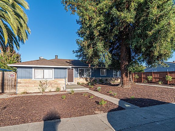 4th image of 1420 Olive Street