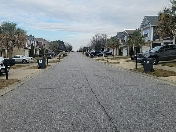 4th image of 332 Quiet Grove Dr
