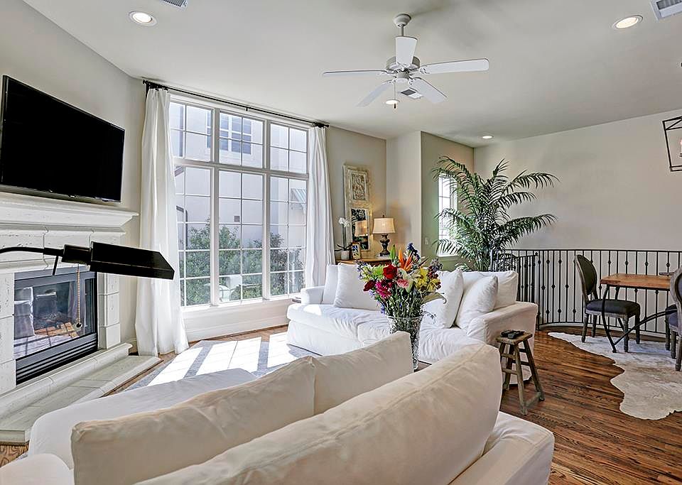 1st image of 909 W 22nd St Suite K