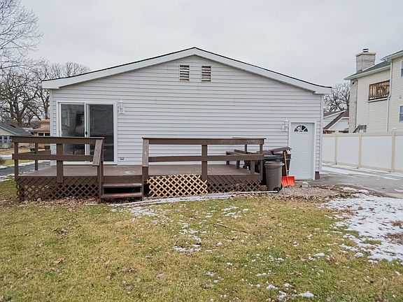 3rd image of 16205 Oak Ave