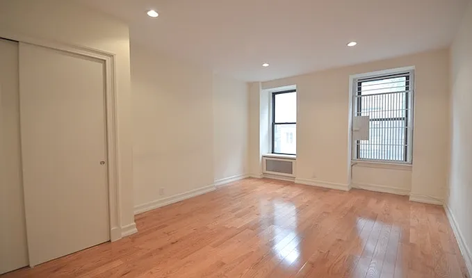Rented by Maz Group NY | media 10