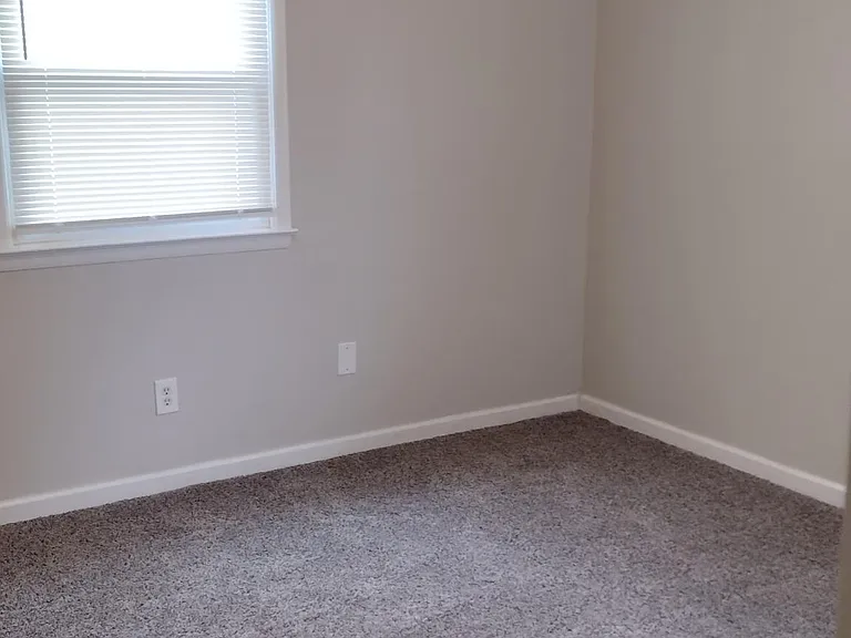 3760 Camelot Dr #1 — Photo 10