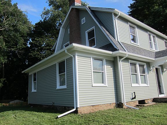 3rd image of 165 Huntington Tpke
