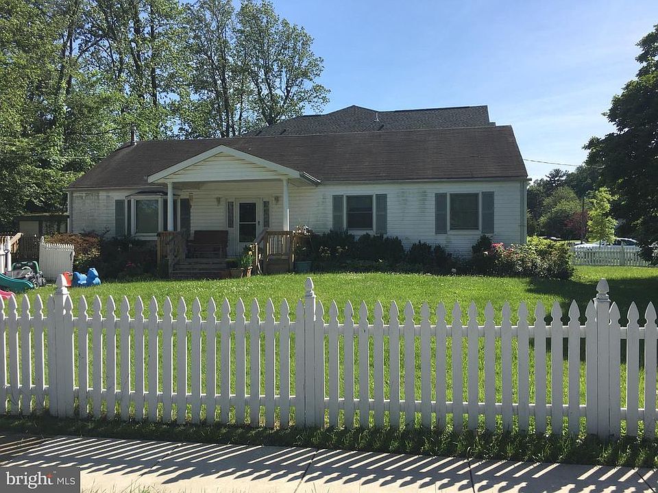 1st image of 2000 Cherri Dr