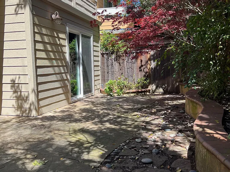 363 N Rengstorff Ave #13 — Photo 17