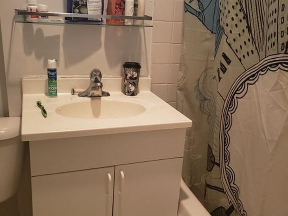 3rd image of 1320 N Damen Ave APT 1