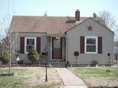 1st image of 819 E Water St