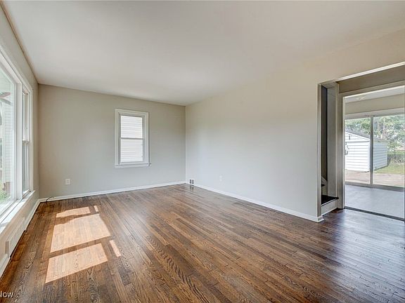 3rd image of 12911 Shady Oak Blvd