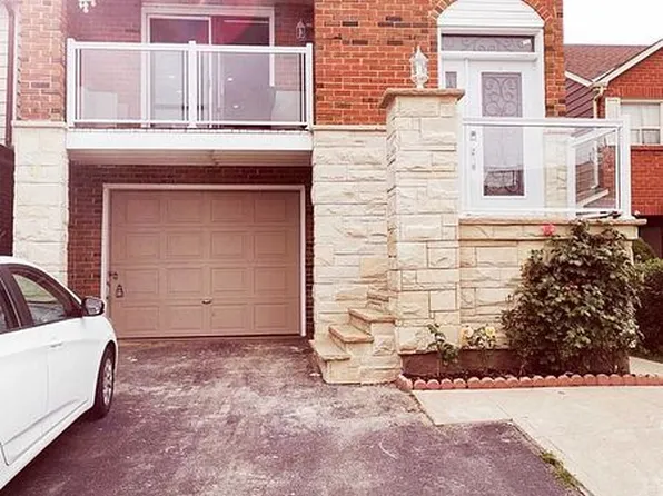 150 Murray St #2, Brampton, ON L6X 2S4