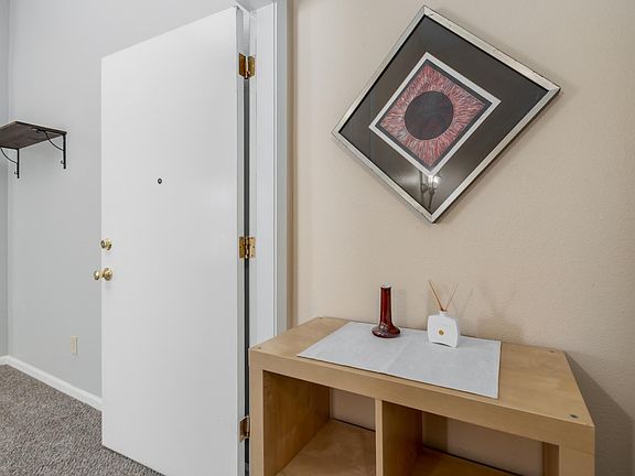 4th image of 512 10th St APT 3B