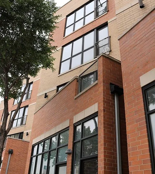 2432 W Madison St #3 — Photo 1