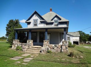 218 W Main St, Kewanna, IN 46939