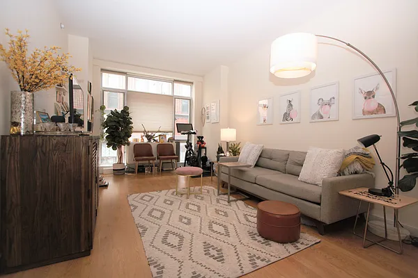 Rented by R New York | media 14