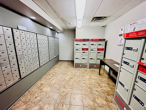 3rd image of 52 Bayswater Ave #912